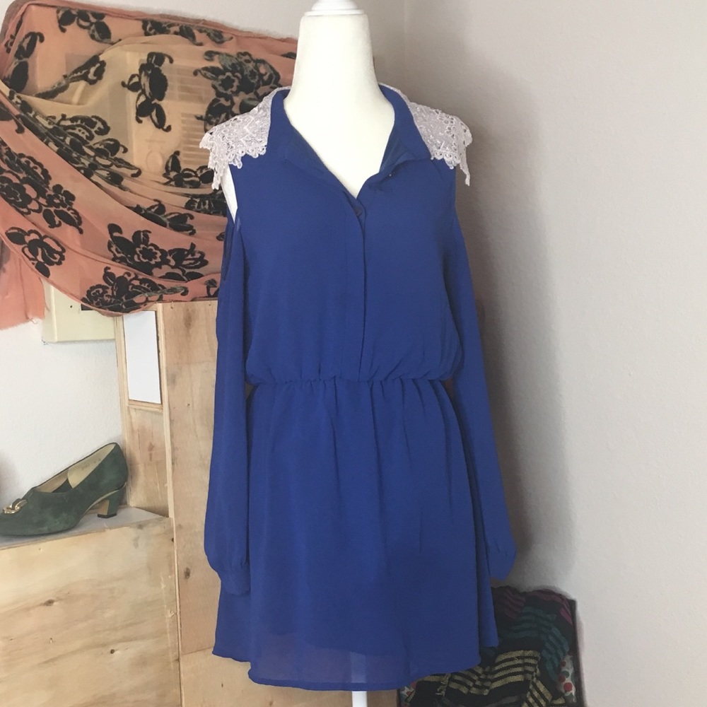 Lacey cinch waist blouse